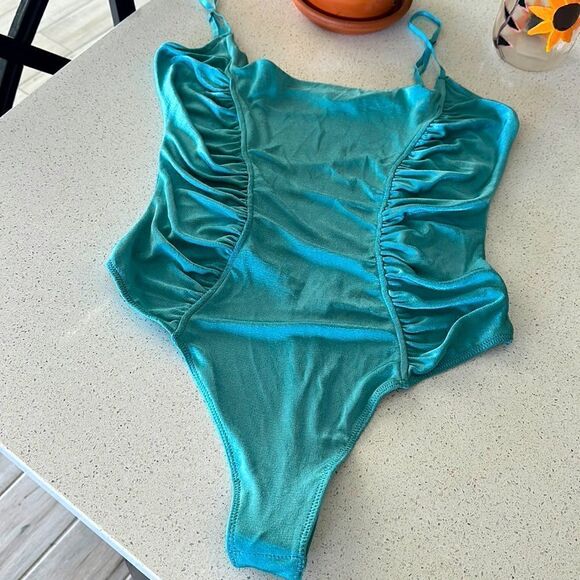 NWOT Free People Bodysuit Teal Loose Fit Ruched Tank S Stretchable Retro Thong - Picture 5 of 12
